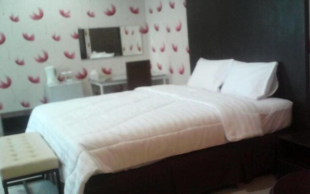 Novena Hotel Watampone