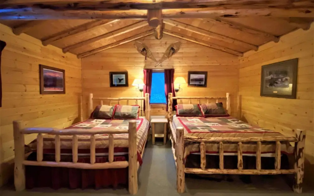 Alaska Creekside Cabins