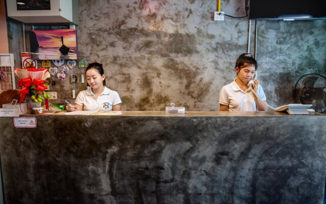 The Guest Hotel - Hostel