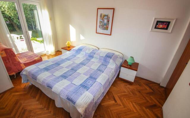 Cukon Holiday Home