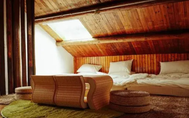 West Time Hot Spring Hostel