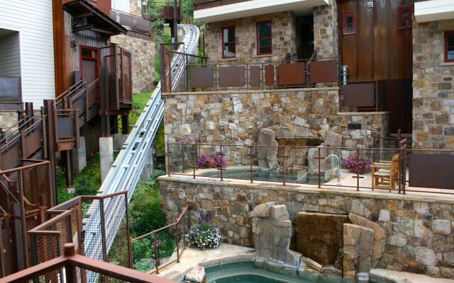 The Auberge Residences at Element 52