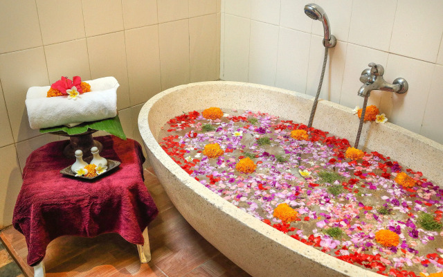 Puri Saron Hotel Baruna Beach Cottages