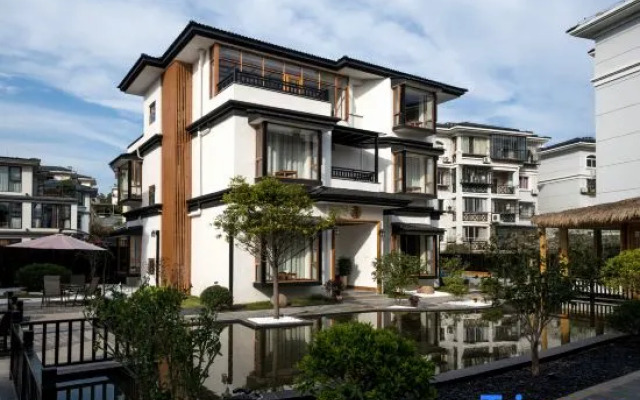 Yishan Suixi Mountain House