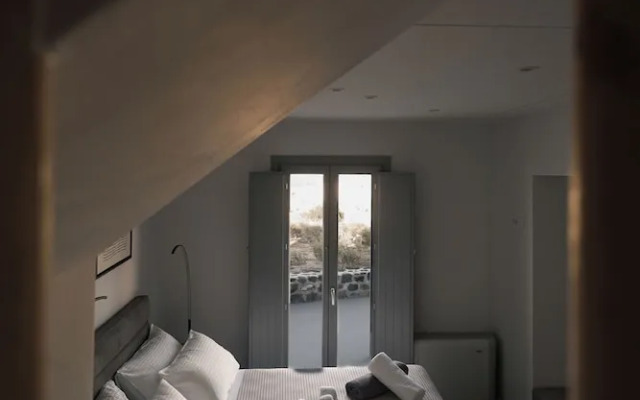 Uranides Luxury Suites