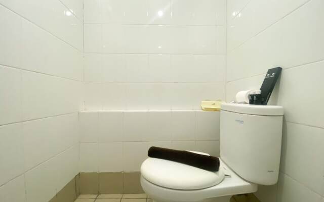 Best Strategic Studio (No Kitchen) At Bassura City Apartment