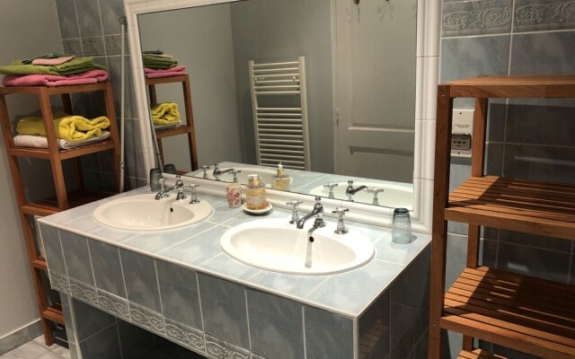 Le Chateau de Plombieres - Dijon