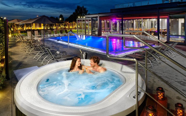 Aura Design & Garden Pool