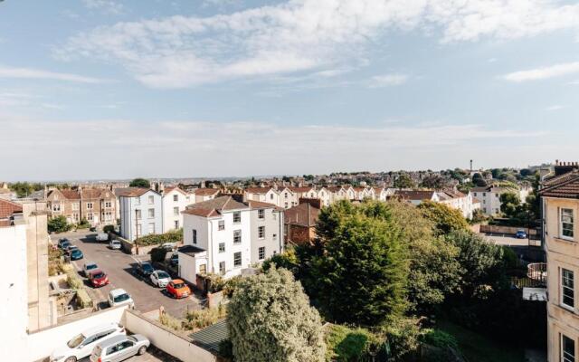 Redland Suites - Apartment 7