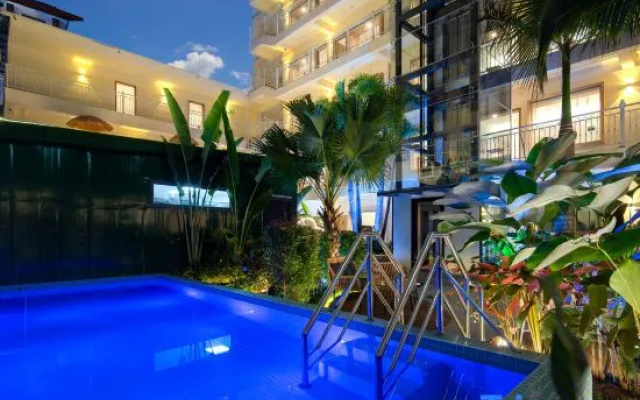 Xishuangbanna Jinghongna Xianggu Homestay (Gaozhuang Xishuangjing Starlight Night Market) – Pool – Xishuangbanna