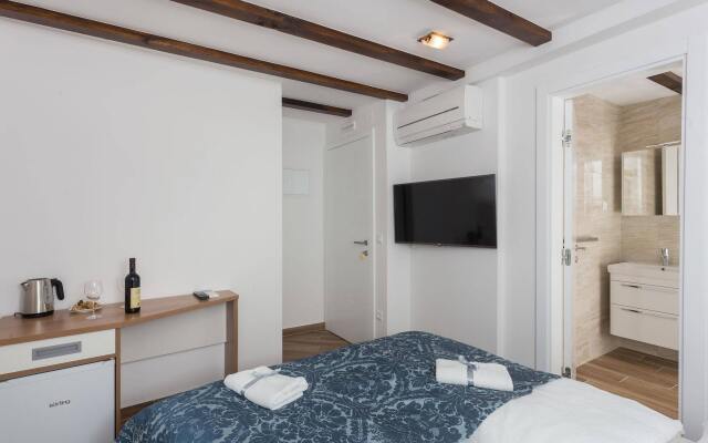 Apartment & Rooms Verdi