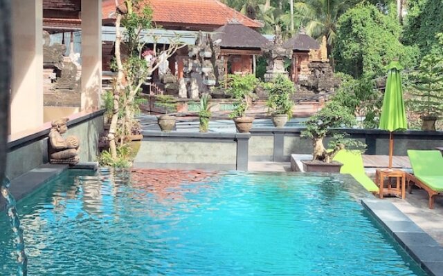 Ubud Wins Bungalow