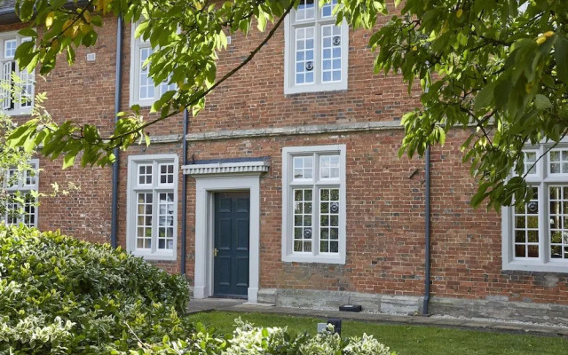 Cocked Hat Hotel by Greene Kings Inns