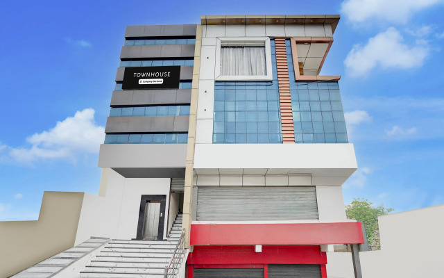 Super Townhouse Narholi Bridge Mathura