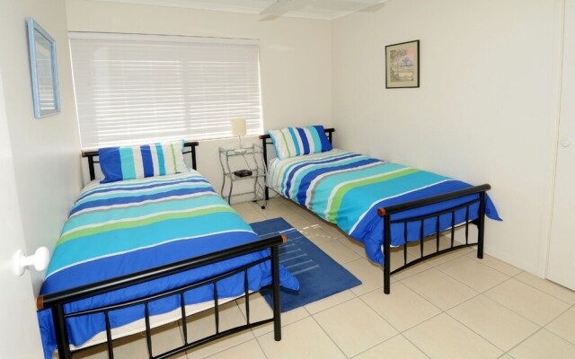 Maui 6 - 2 BDRM Apt on Parkyn Pde