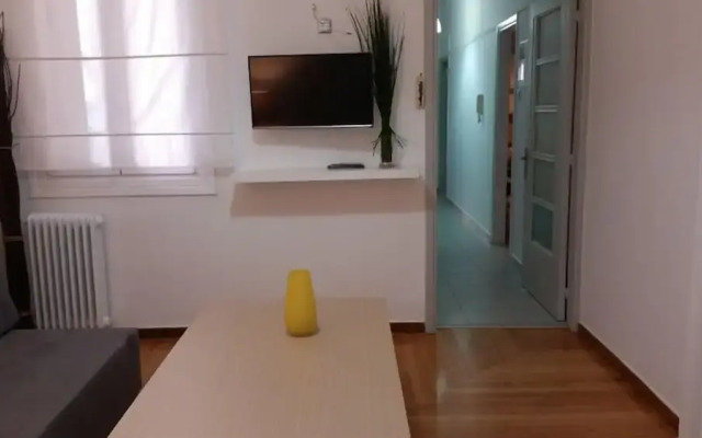 Erra - Grey - Athens Center, 120m², 4 BD, 2 BATH