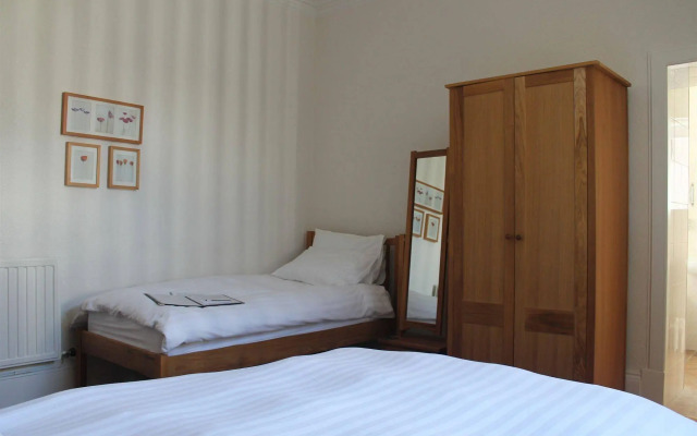 Ravenswood Guest House