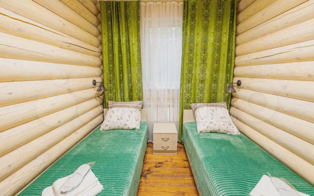 Усадьба в лесу БереНдей