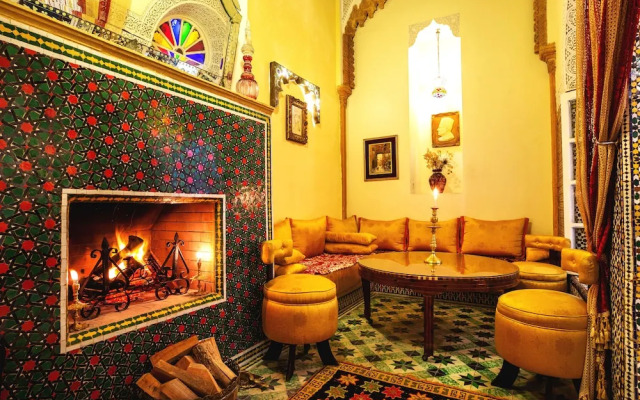 Dar Kika Salam By DKS