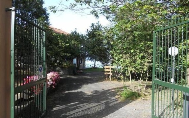 Linfinito Guest House