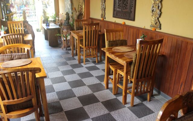 Gusti Garden Bungalows