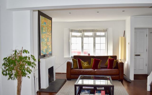 2 Bedroom House in the Heart of Hanover