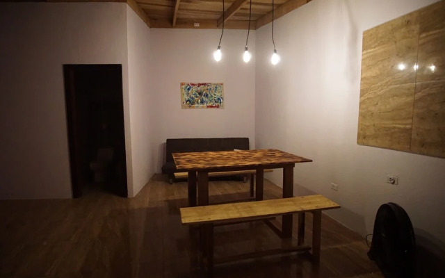 Argdivan Hostel
