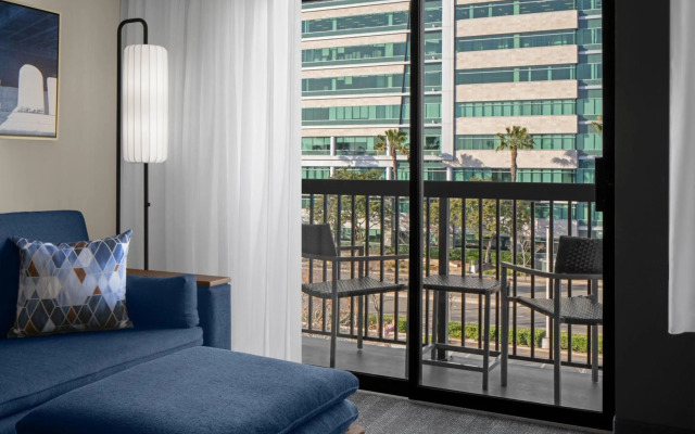 Courtyard by Marriott San Diego Central