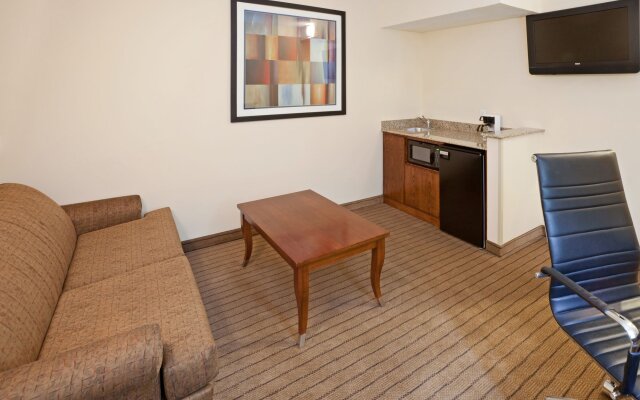 Holiday Inn Express & Suites Dallas Park Central Northeast, an IHG Hotel