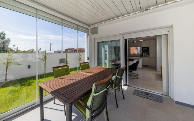 Alba Family Home