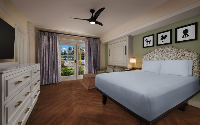 Disney's Saratoga Springs Resort & Spa