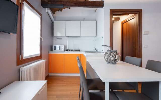 Herion Palace Apt 5 by Wonderful Italy