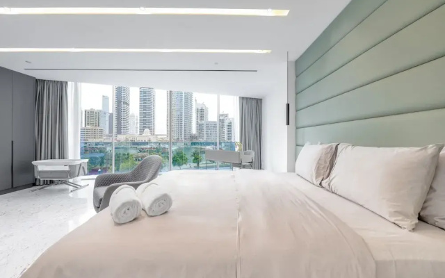 Luxe Dubai Marina 3Flr 4BR w Pool Sauna