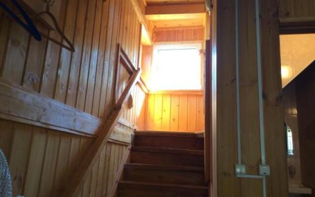 Частный дом с номерами и отдельной кухней