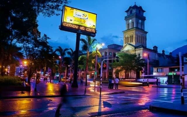 Hotel La Casona Laureles Medellin