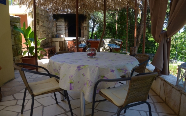 Holiday house Mare- close to the sea Cove Vela Lozna (Postira), Island Brac
