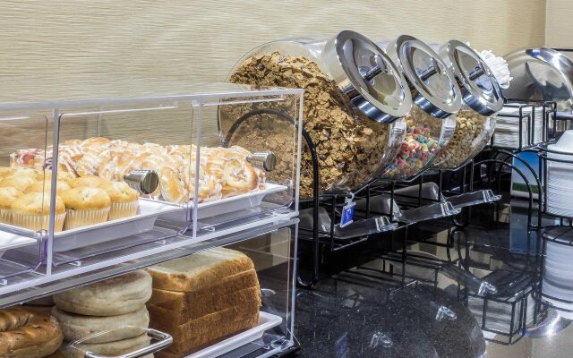 Comfort Inn Greensboro - Kernersville