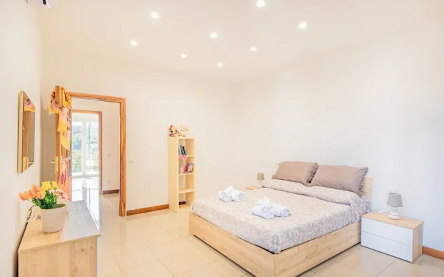 Bright Apartment Private Parking Naples