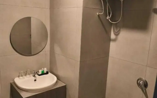 Adia Suites Hotel