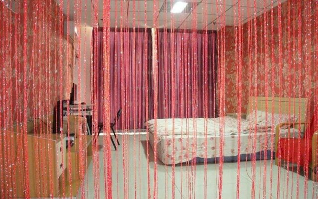 Shijiazhuang Love Nest Theme Apartment Hotel