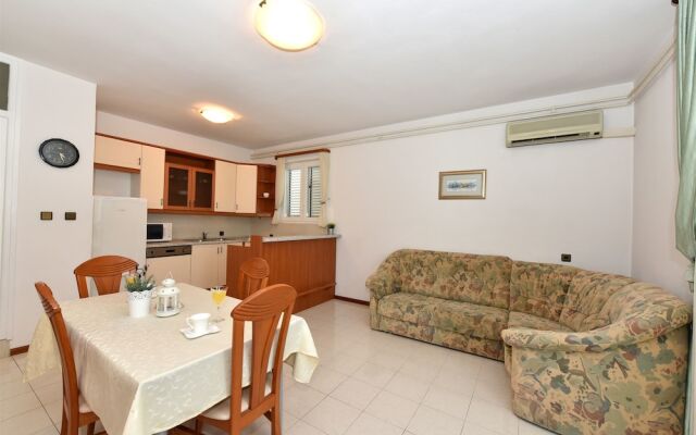 Apartment Mirjana