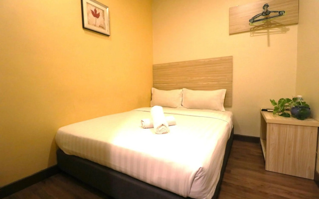 Super OYO 156 YP Boutique Hotel