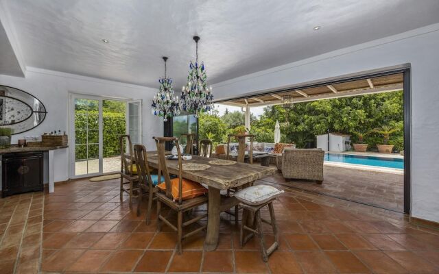 Seaview Countryside Charm Villa Almancil