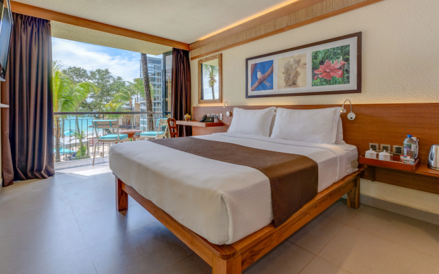 Coral Strand Smart Choice Hotel