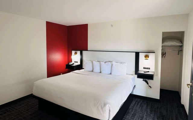 Ramada by Wyndham Sparta/At Speedway