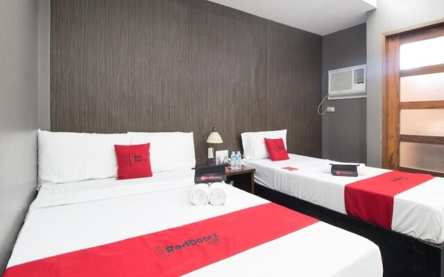 RedDoorz Plus near Laoag International Airport