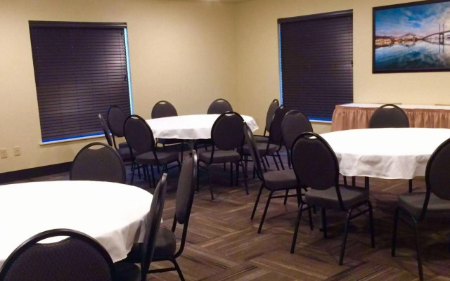 Aspen Suites Hotel Sitka