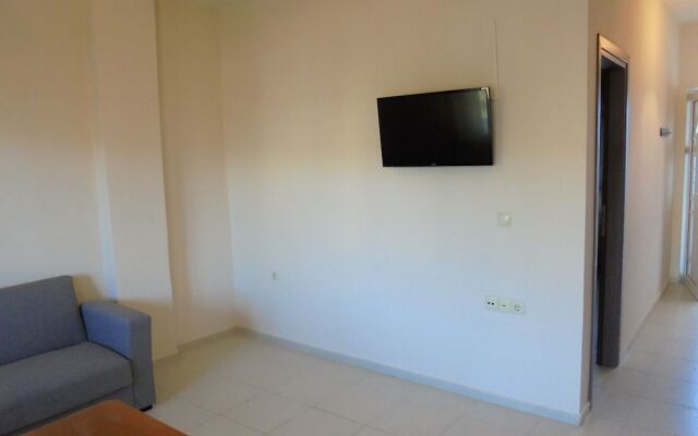 Yannis Residences