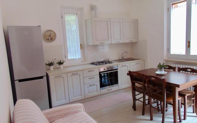 N80 - Numana, bilocale con terrazzo in centro