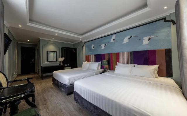 Madelise Stardust Hotel & Travel